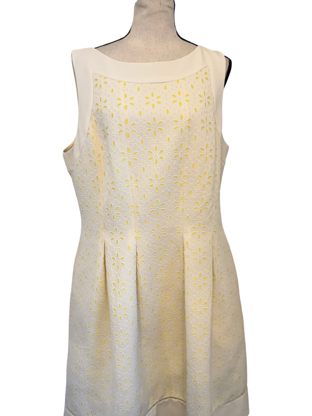 Jessica Howard Size 14 White Yellow Eyelet Floral Fit & Flare Dress Sleeveless